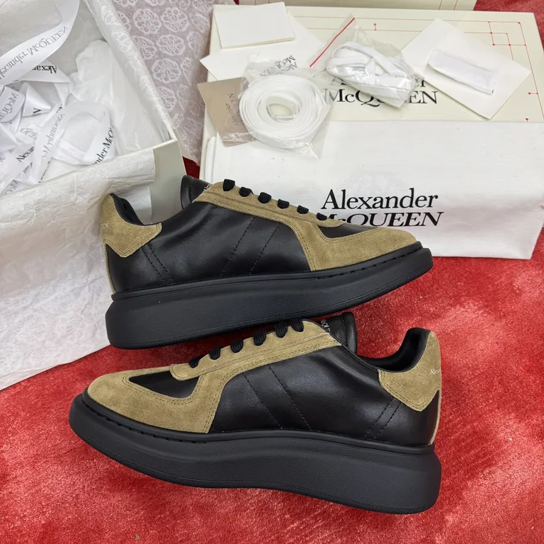 Alexander McQueen Shoe 